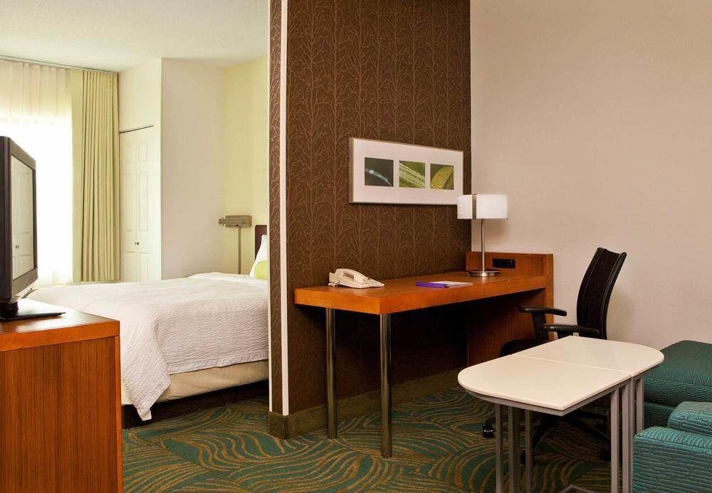 Springhill Suites Boston Пийбоди Екстериор снимка