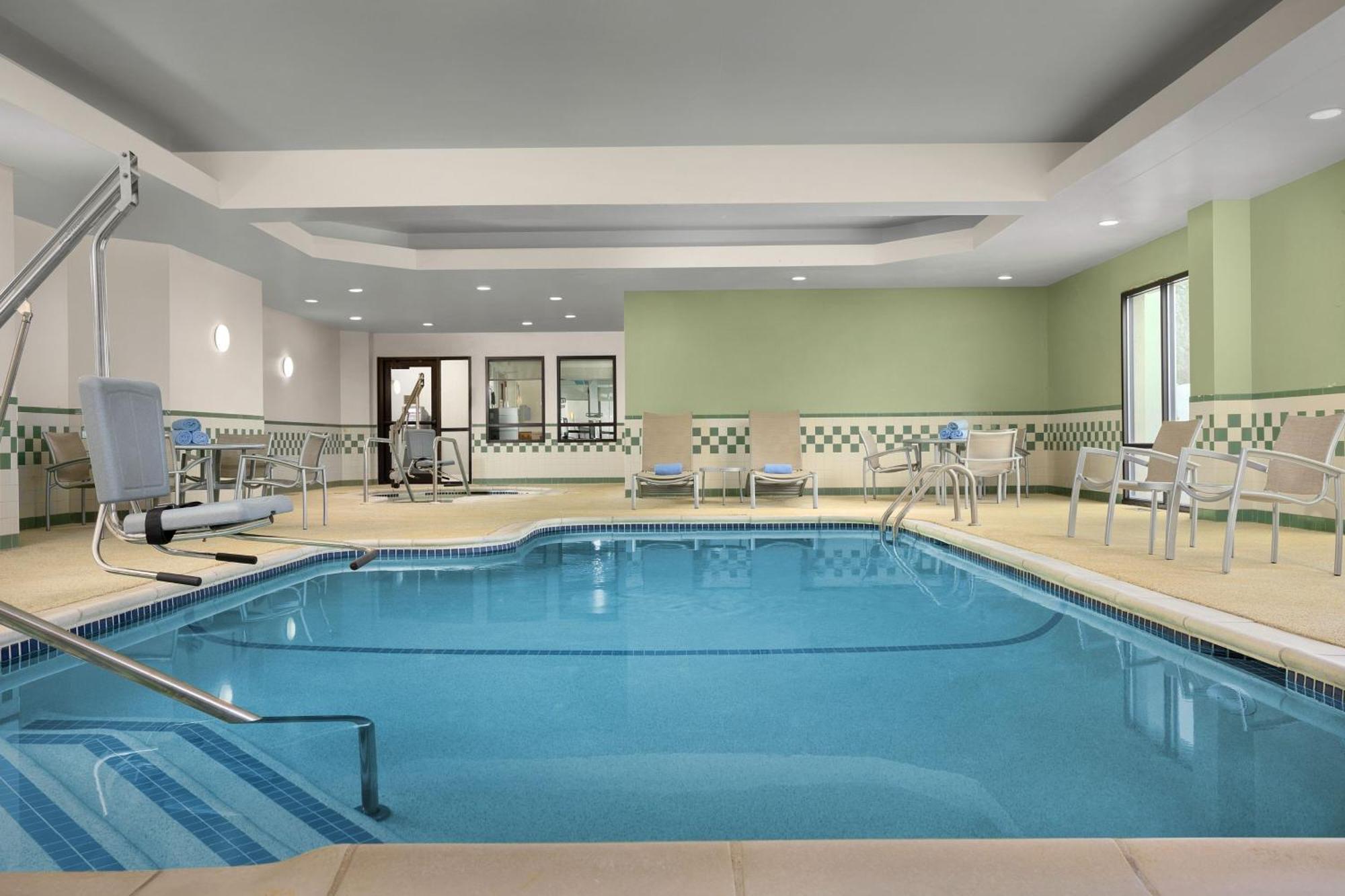 Springhill Suites Boston Пийбоди Екстериор снимка